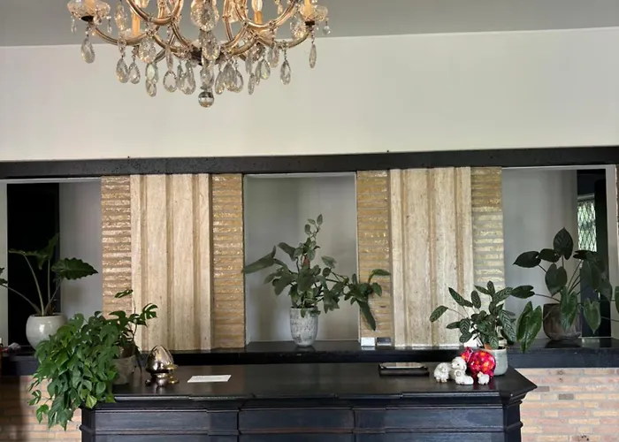 Bed & Breakfast Atalanta-wellness Roermond 'de Archivaris' 3*